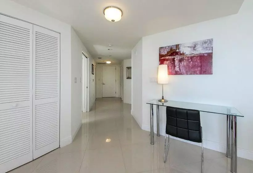 Global Luxury Suites At One Broadway