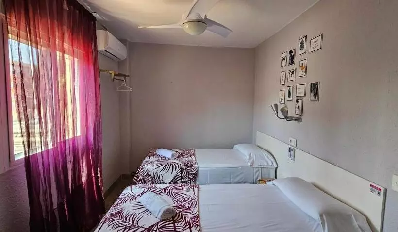 Hostal La Cabaña