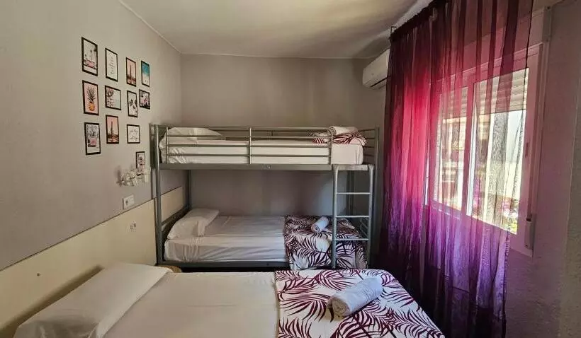Hostal La Cabaña