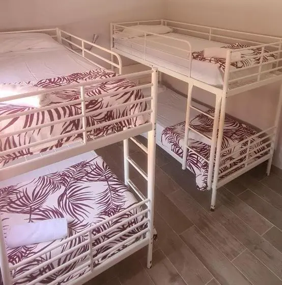 Hostal La Cabaña