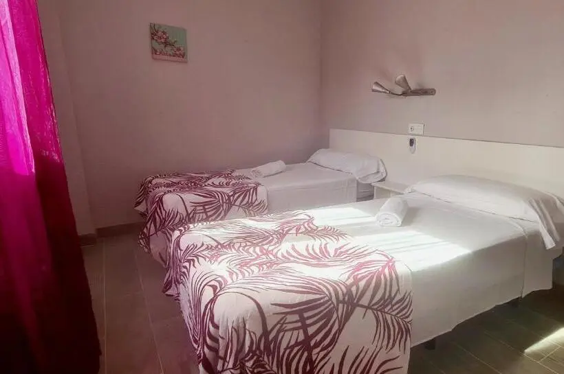 Hostal La Cabaña