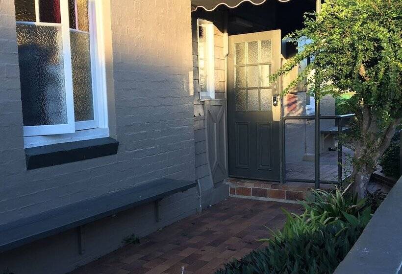 Отель Amelia Boutique