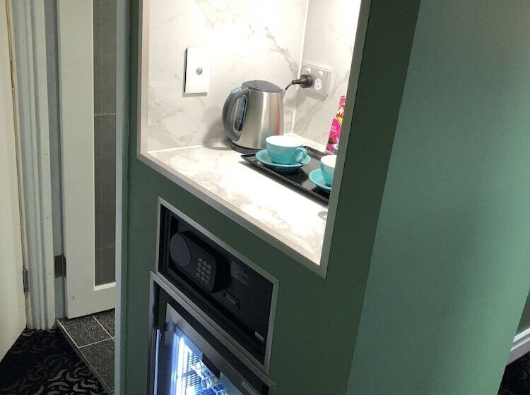 Отель Amelia Boutique