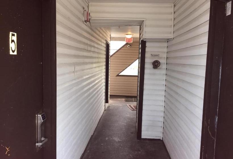 Отель Charlee Sea Breeze   Oceanblock