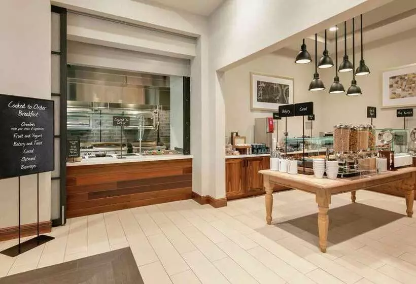 ホテル Embassy Suites By Hilton Berkeley Heights