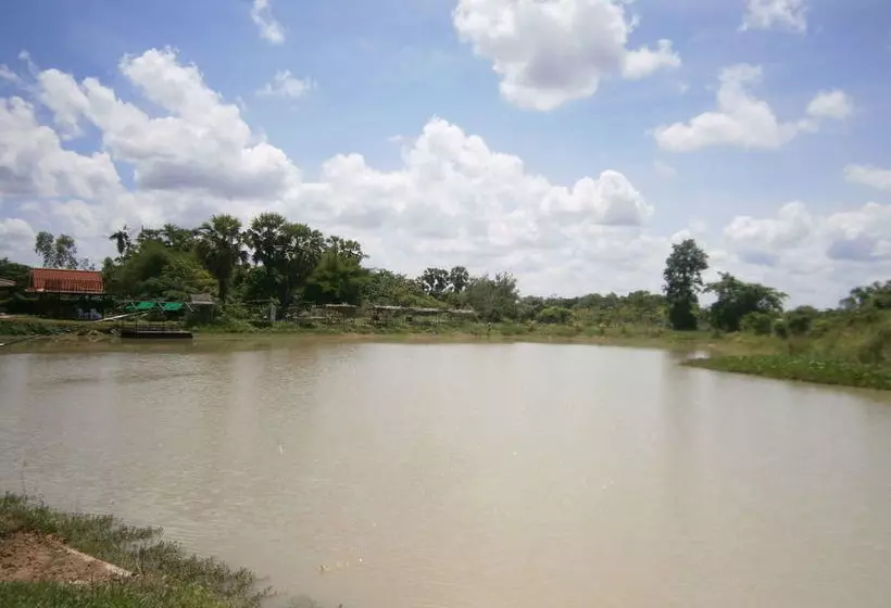 ホテル Freddie's Fishing Park