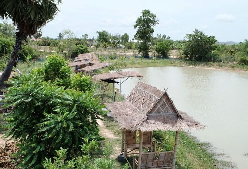 Отель Freddie's Fishing Park