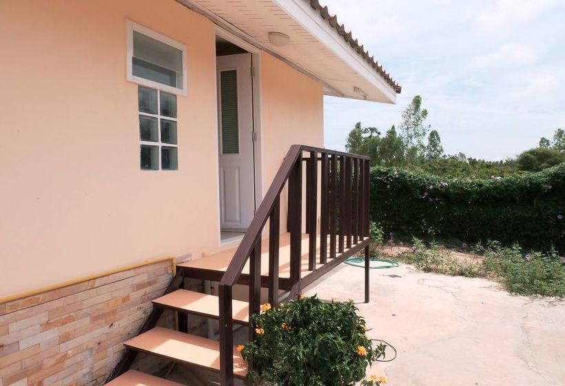 Отель Freddie's Fishing Park