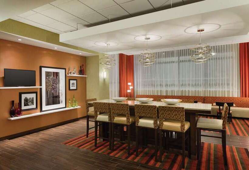 فندق Hampton Inn St Albans