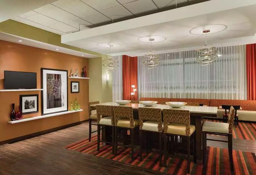 ホテル Hampton Inn St Albans