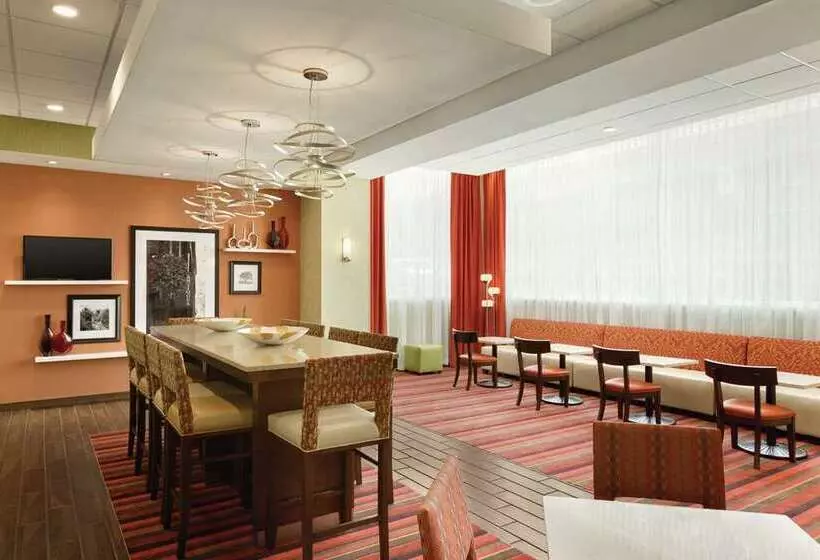 ホテル Hampton Inn St Albans