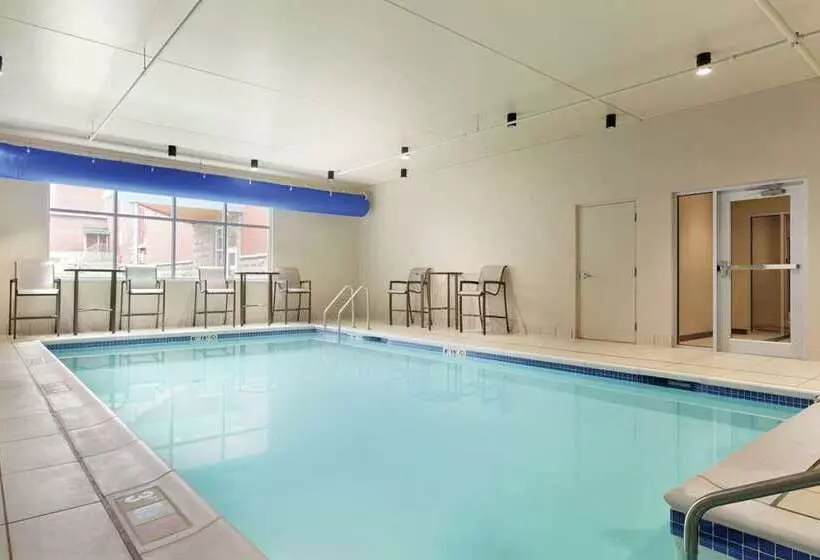 ホテル Hampton Inn St Albans
