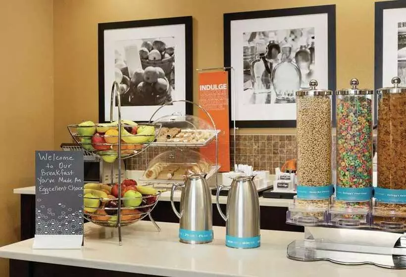 ホテル Hampton Inn St Albans