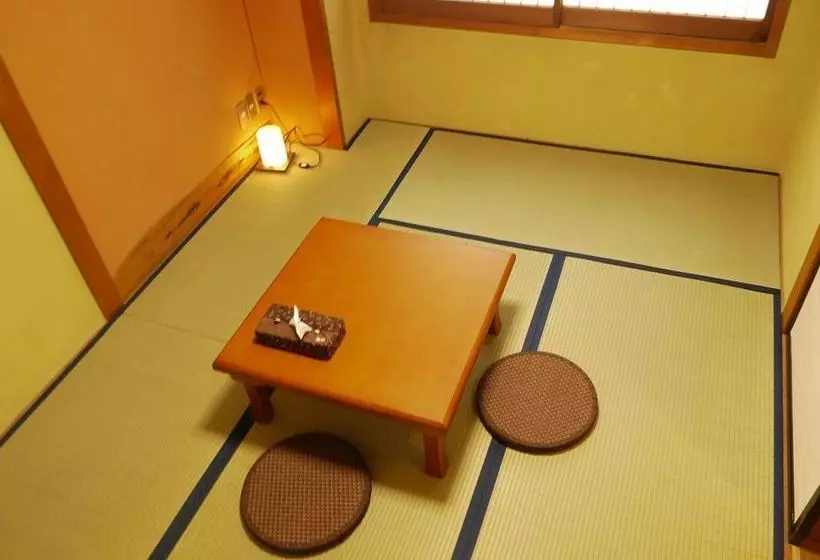 Hotelli Jhoppers Hida Takayama Guesthouse