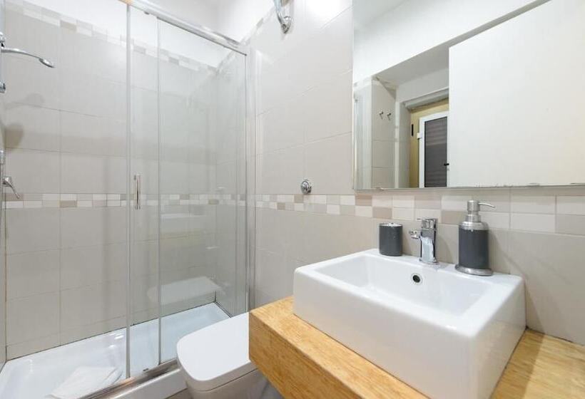 هتل Guesthouse O Affittacamere Casa Barberini