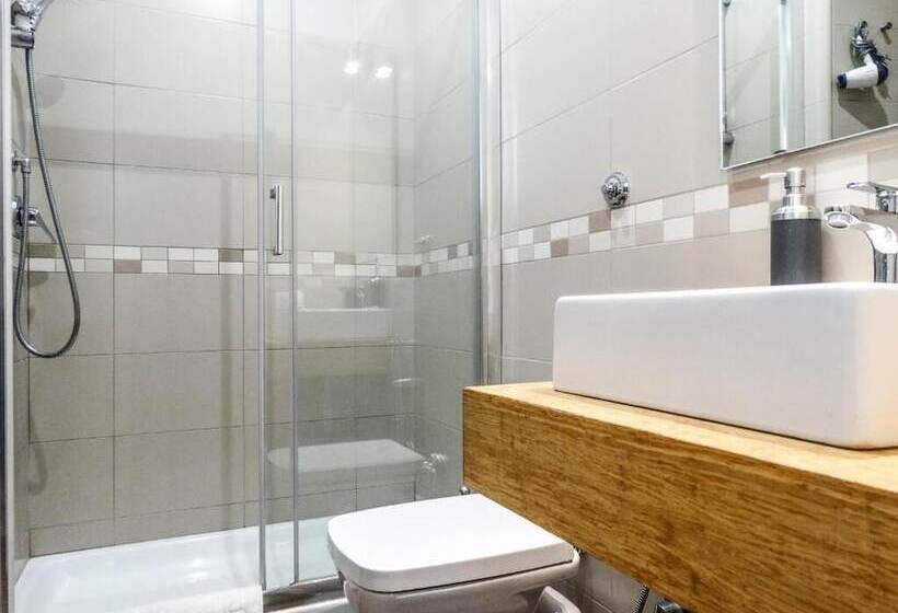 هتل Guesthouse O Affittacamere Casa Barberini