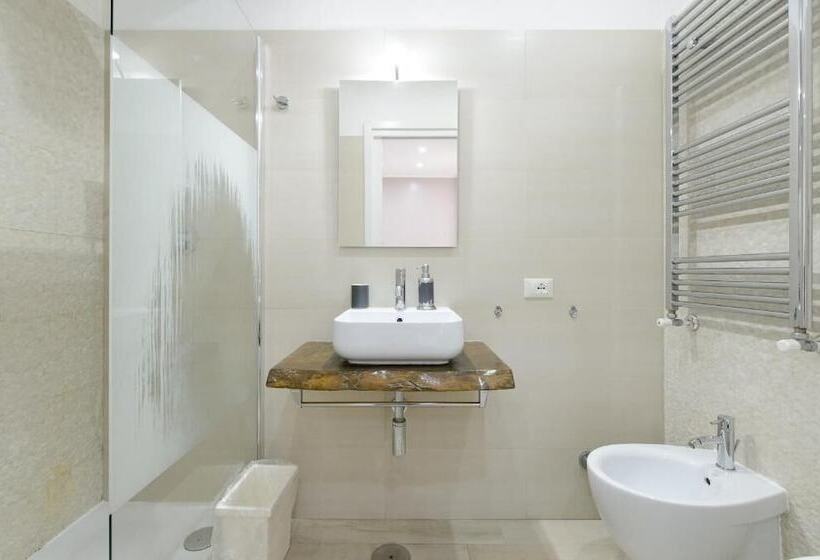 هتل Guesthouse O Affittacamere Casa Barberini