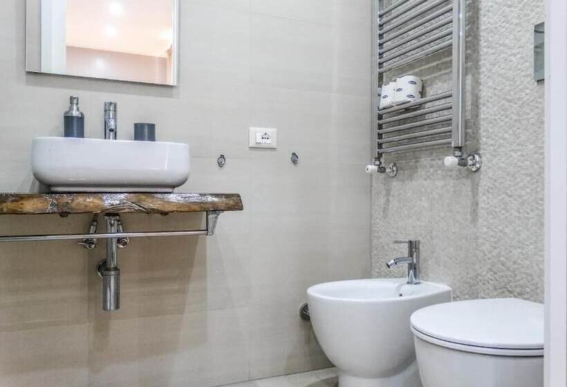 هتل Guesthouse O Affittacamere Casa Barberini