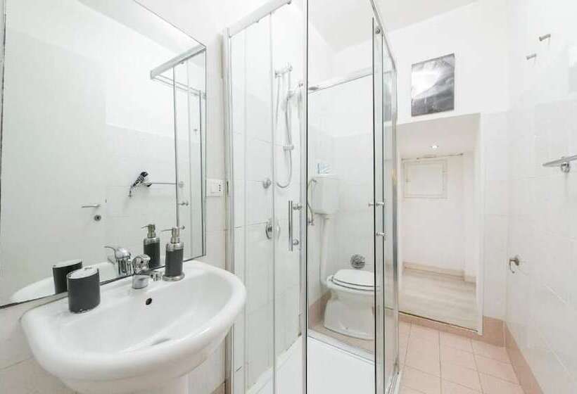 هتل Guesthouse O Affittacamere Casa Barberini