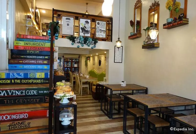 هتل Panda Tea Garden Suites