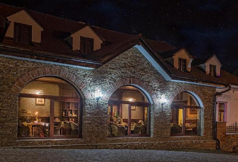 فندق Pod Bránou