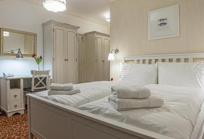 فندق Pod Bránou