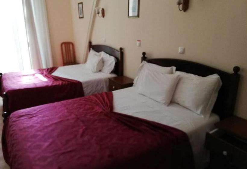 فندق Central Guest House