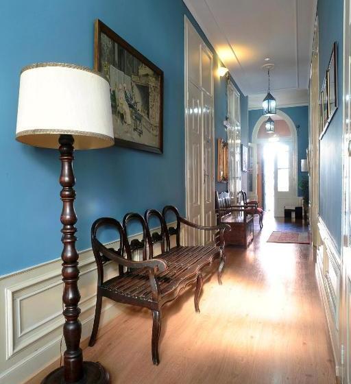 فندق Central Guest House