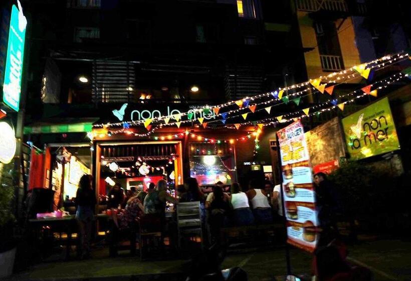 Non La Mer Hostel Bed & Yoga