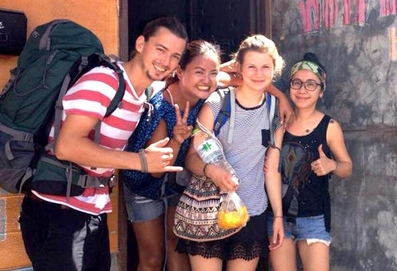 Non La Mer Hostel Bed & Yoga