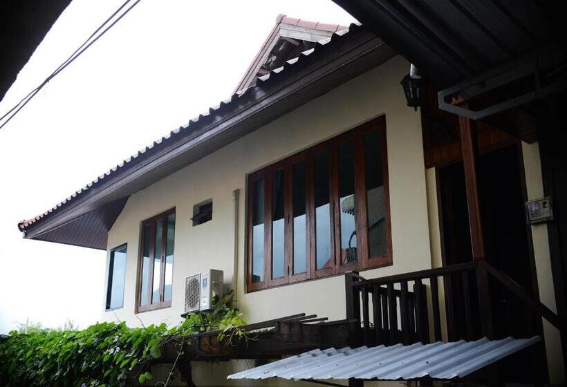 ペンション Ban U Thong Accommodations