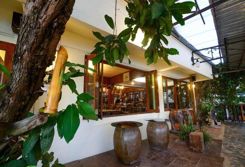 ペンション Ban U Thong Accommodations