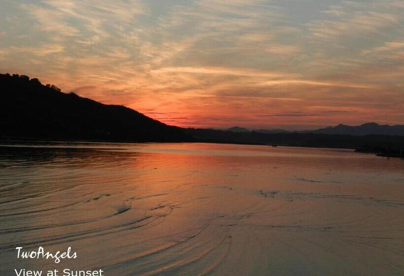 پانسیون Twoangels