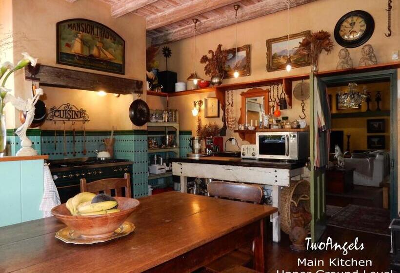 پانسیون Twoangels