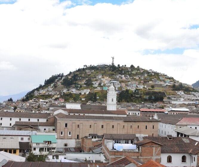 호스텔 Friends Hotel & Rooftop   Historic Center & Museums