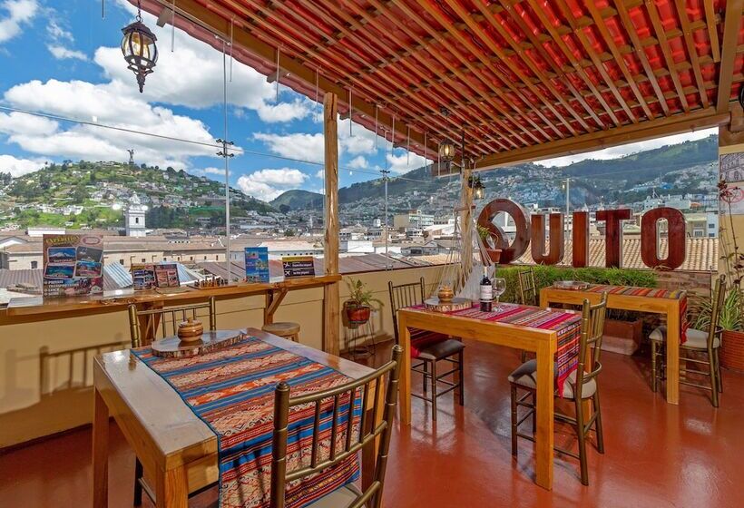 호스텔 Friends Hotel & Rooftop   Historic Center & Museums