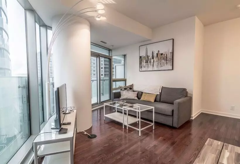 Aoc Suites 2 Bedroom Condo, City Cn Tower View
