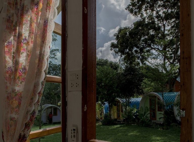 Baan Peang Por Hostel Koh Lipe