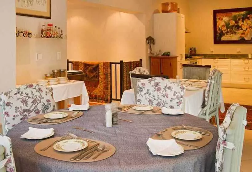 تختخواب و صبحانه Apple And Spice Guest House