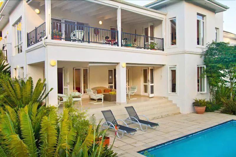 تختخواب و صبحانه Apple And Spice Guest House