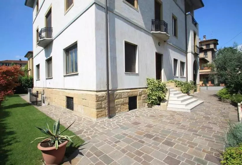 تختخواب و صبحانه Stay Bergamo