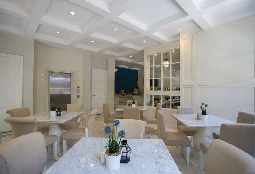 Amalfi Hotel Seminyak