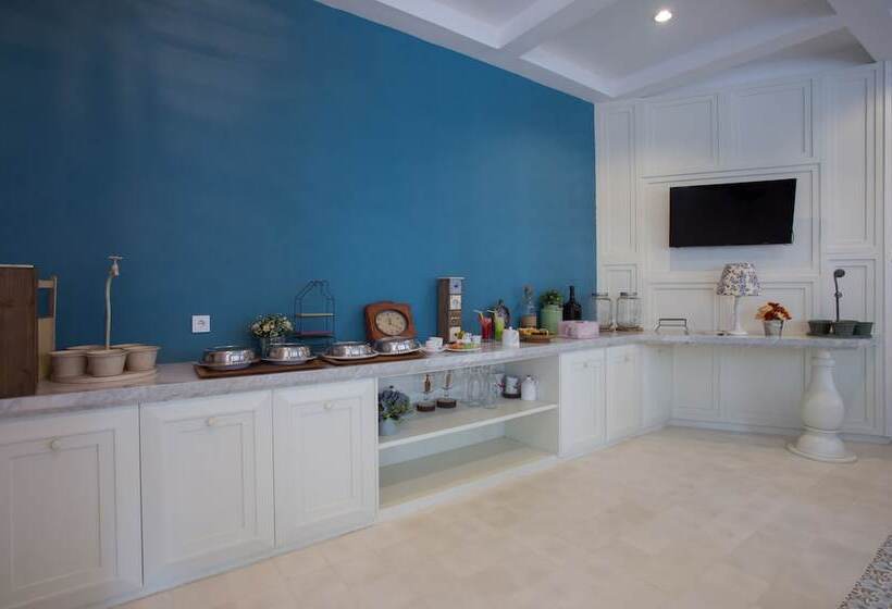 Amalfi Hotel Seminyak