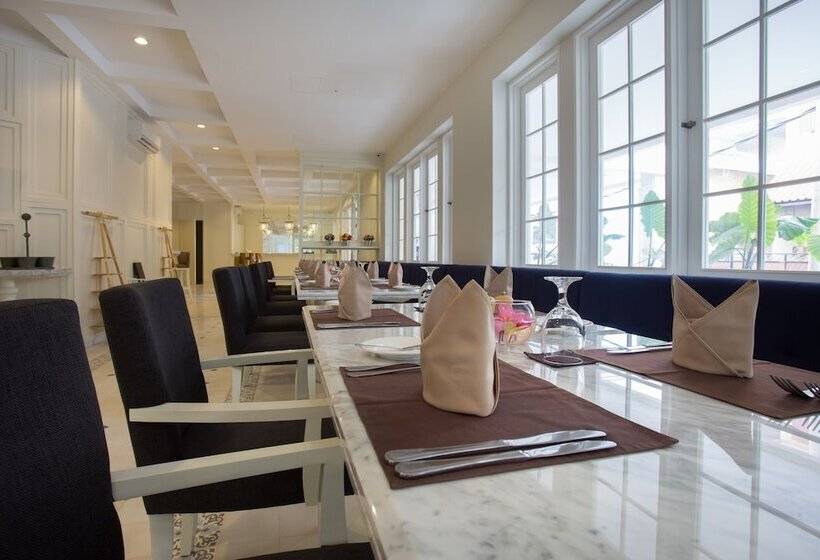 Amalfi Hotel Seminyak