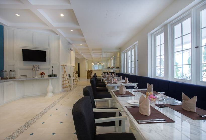 Amalfi Hotel Seminyak