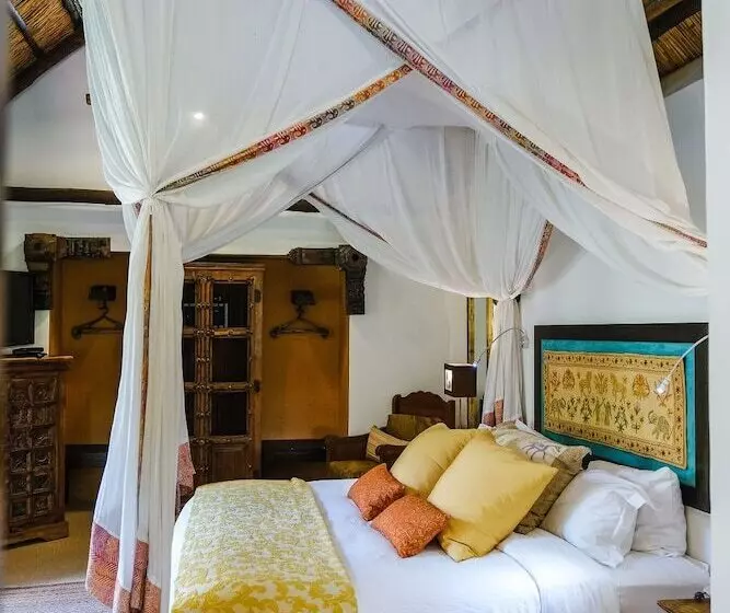 هتل Amanzi Lodge