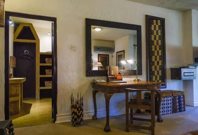 هتل Amanzi Lodge