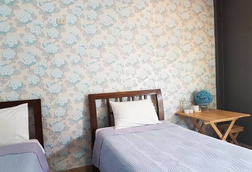 בית מלון כפרי Blue Sky Villa Khao Yai