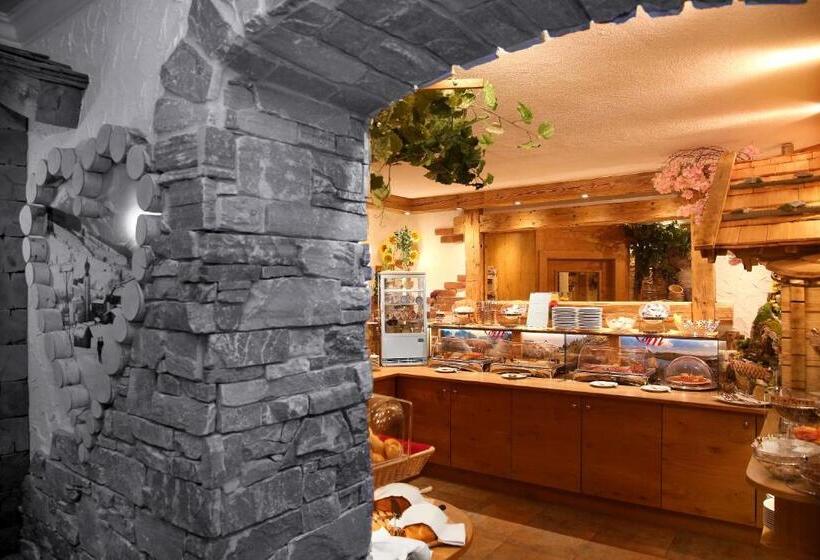 هتل Eder Michaela