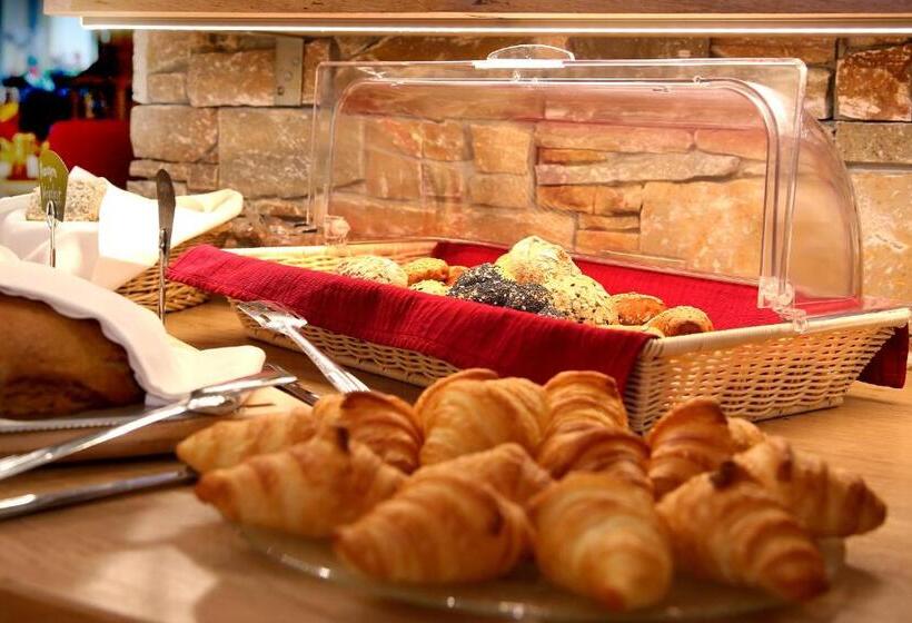 هتل Eder Michaela